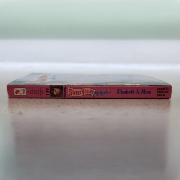 Sweet Valley High #139 Elizabeth is Mine - Picture 4 of 5
